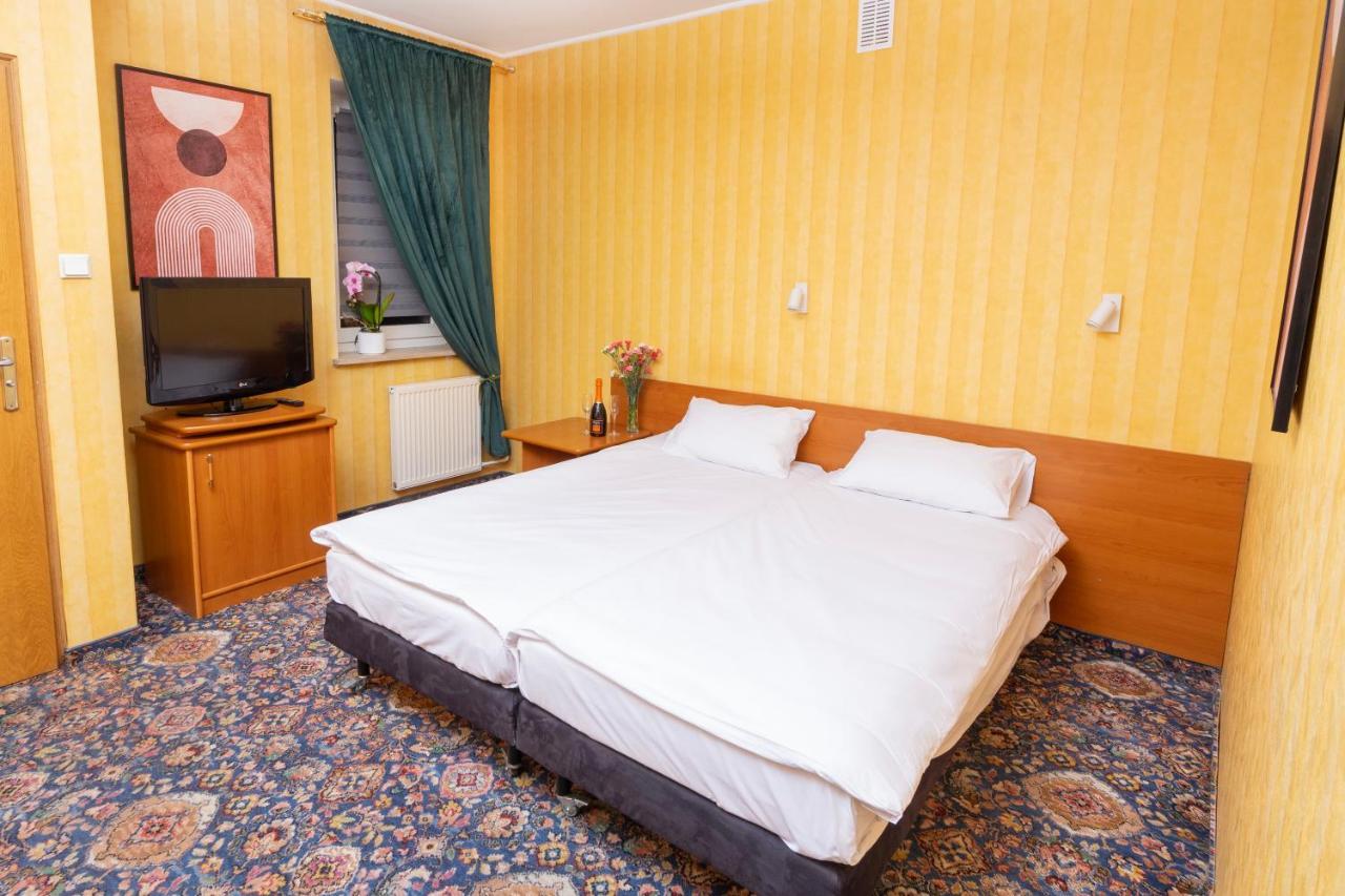 Hotel Victory Home Varşova Dış mekan fotoğraf