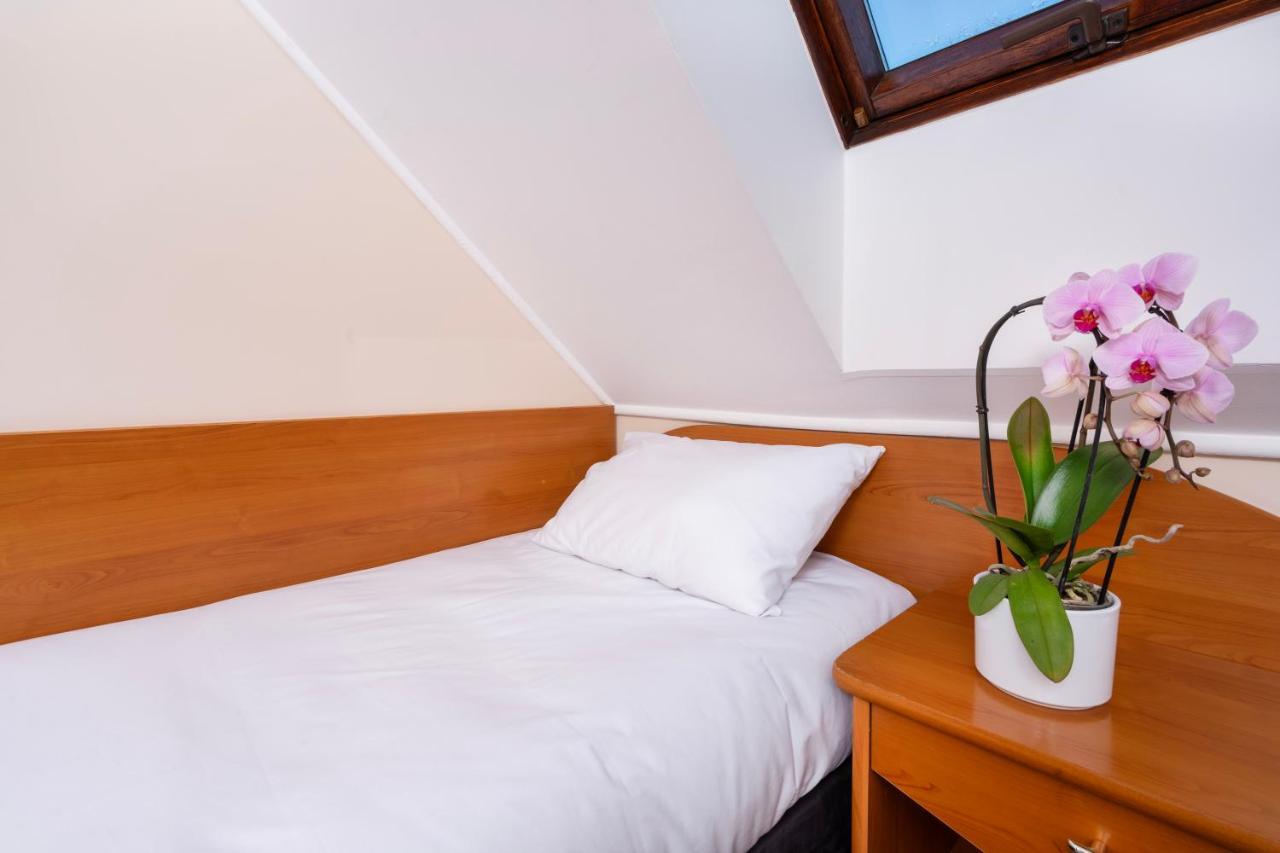Hotel Victory Home Varşova Dış mekan fotoğraf