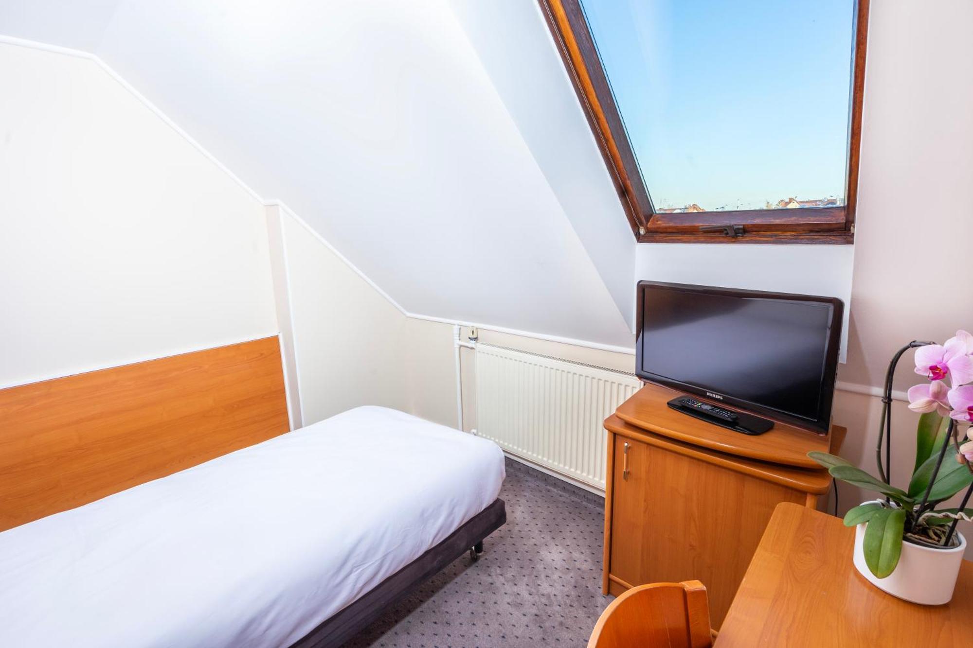 Hotel Victory Home Varşova Dış mekan fotoğraf