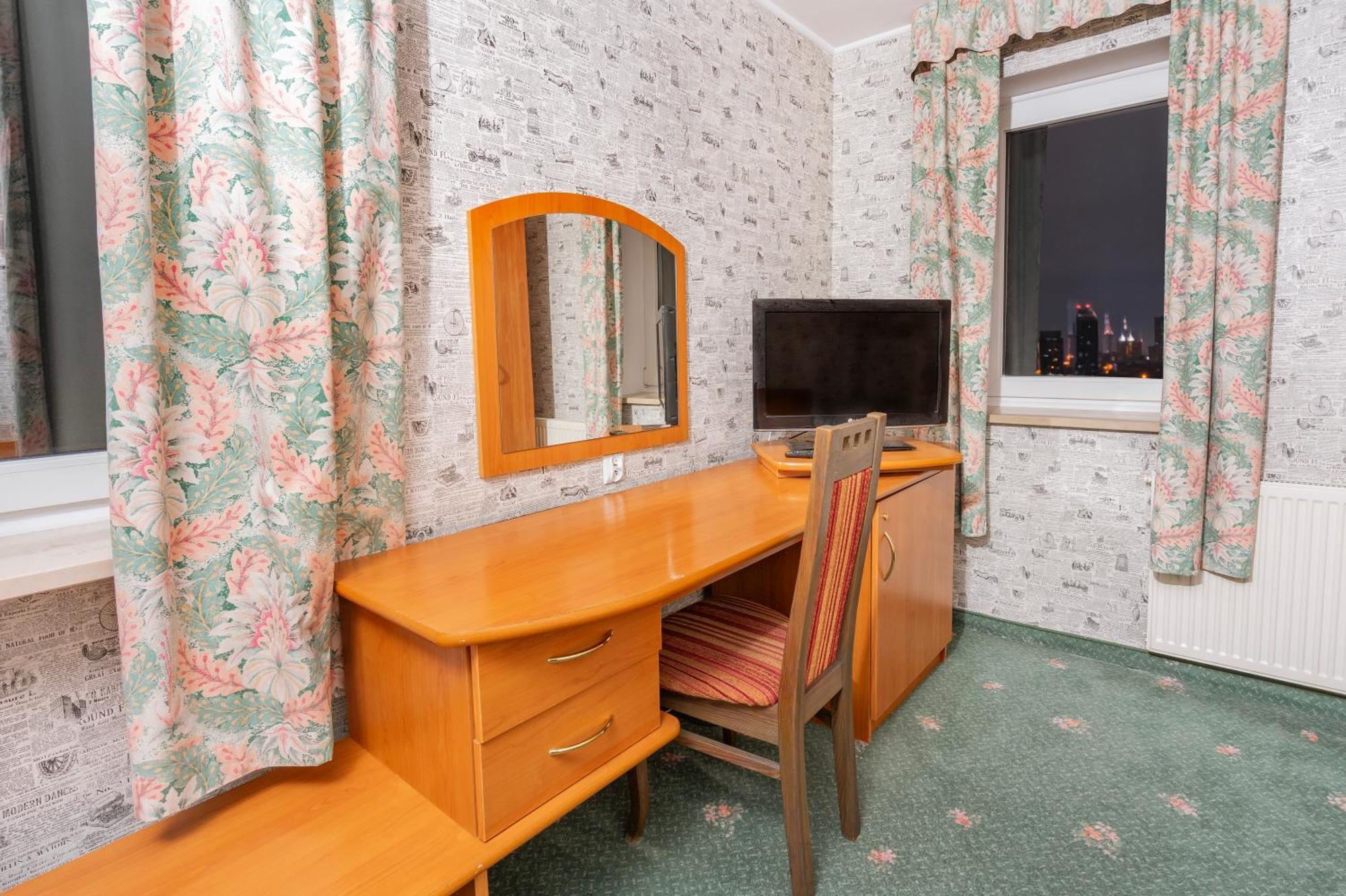 Hotel Victory Home Varşova Dış mekan fotoğraf